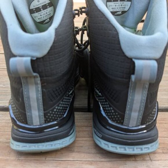 Women's Size 8 Altra Lone Peak All Black all-weather waterproof hiking boot - Picture 4 of 6